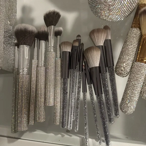 Sparkling Pink Makeup Brush Set - Picture 4 of 4